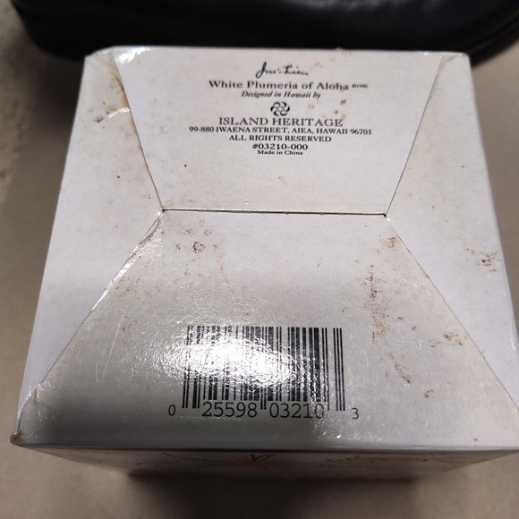 Vintage Island Heritage Coffee Mug White Plumeria of Aloha - Picture 4 of 5